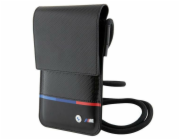 Bag BMW BMOWBPUCARTCBK Wallet Kabelka na telefon. Kolekce Carbon Tricolor Line je kombinací sofistikovaného stylu, nejvyšší úrovně estetiky při zachování záruky nejvyšší kvality zpracování. Je to skv