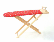 Dřevěné žehlící prkno s žehličkou