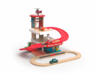 2Kids Toys Dřevěná garáž s vláčkodráhou