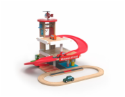 2Kids Toys Dřevěná garáž s vláčkodráhou