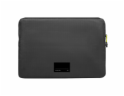 Native Union Ultralight Sleeve for MacBook 16  Black