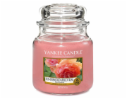 Svíčka ve skleněné dóze Yankee Candle, Vyšisovaná meruňková růže, 410 g