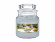 Svíčka ve skleněné dóze Yankee Candle, Vodní zahrada, 104 g