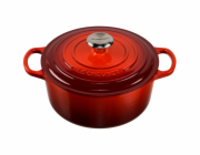 Le Creuset Signature zapék.hrnec  kulaty 24 cm tresnove cervená